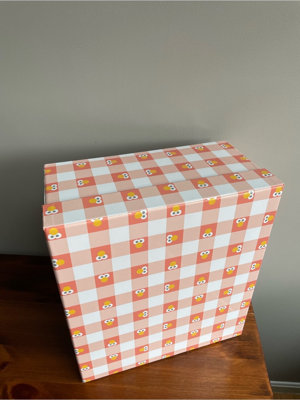 Peach Gingham Elmo Gift Box - Home Party Supplies